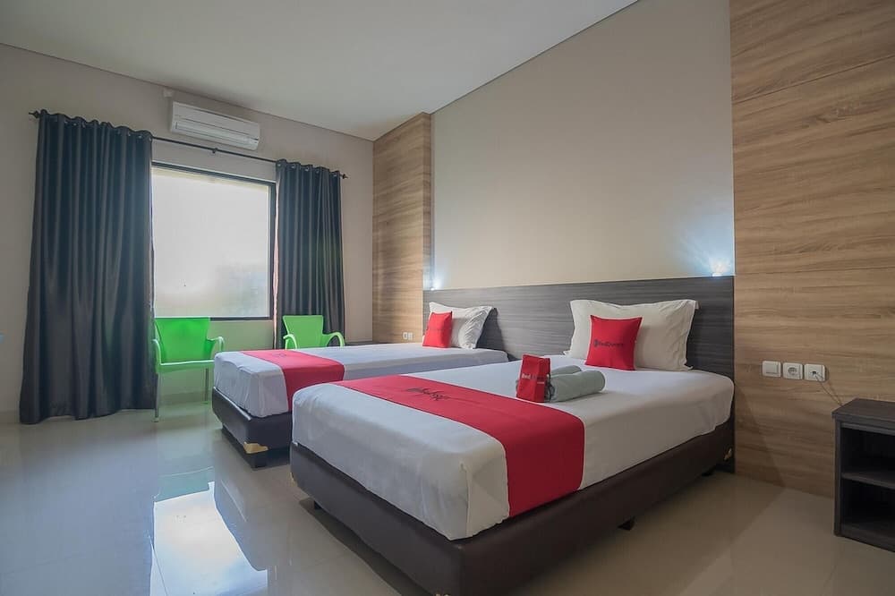 RedDoorz Premium @ Fafa Hills Resort Puncak