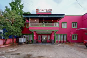 RedDoorz near Citraland Waterpark Kendari