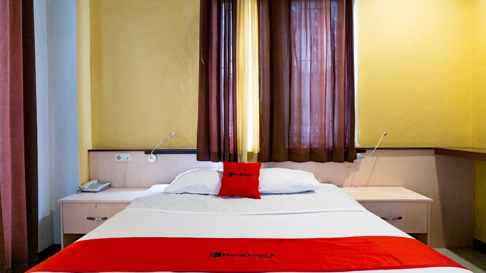 RedDoorz near Pelabuhan Jayapura