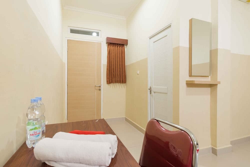 RedDoorz near Griya Agung 2 Palembang