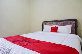 RedDoorz near Lippo Plaza Buton