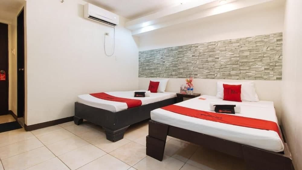 RedDoorz Plus @ Melsol Metro Vigan