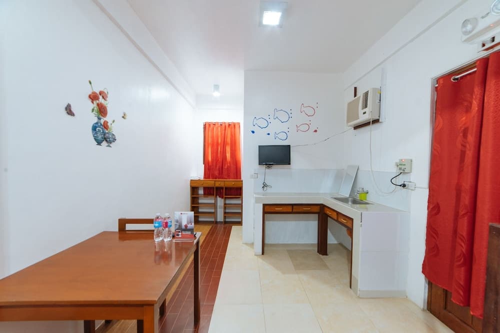 RedDoorz @ Recaido Road Palawan