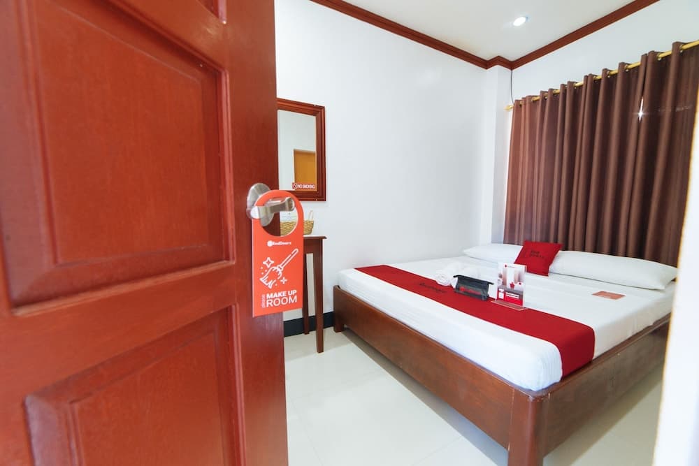 RedDoorz Premium near Museo De Baler