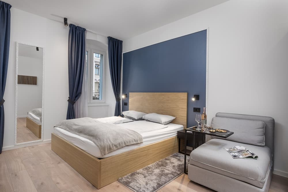 Deluxe Apartments & Rooms In the Center