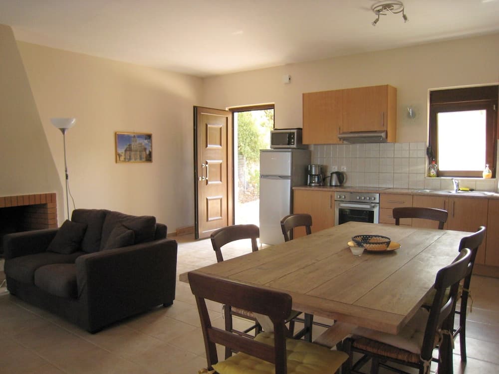 Sea View Villa in Prinès with Private Pool near Rethymnon