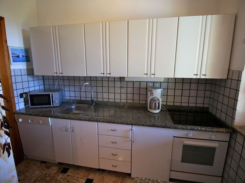 Cozy Holiday Home in Ricadi near Sea