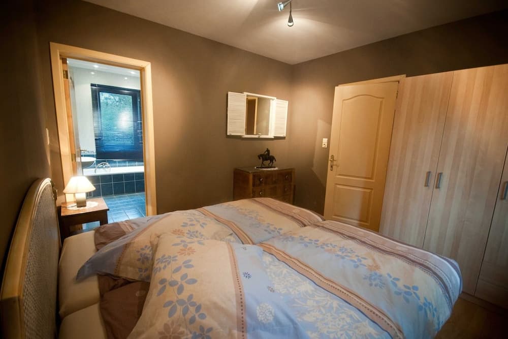 Modern Holiday Home in Stavelot With Fireplace