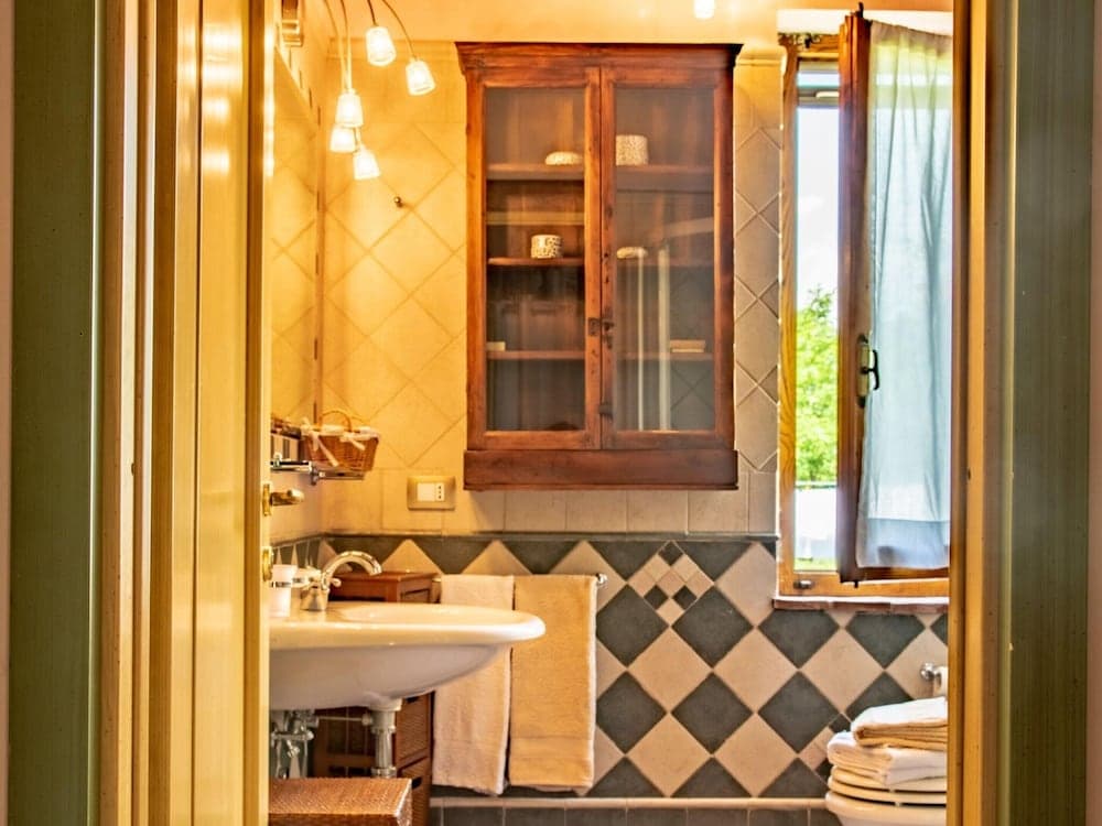 Cottage in Tuscany With Private Pool