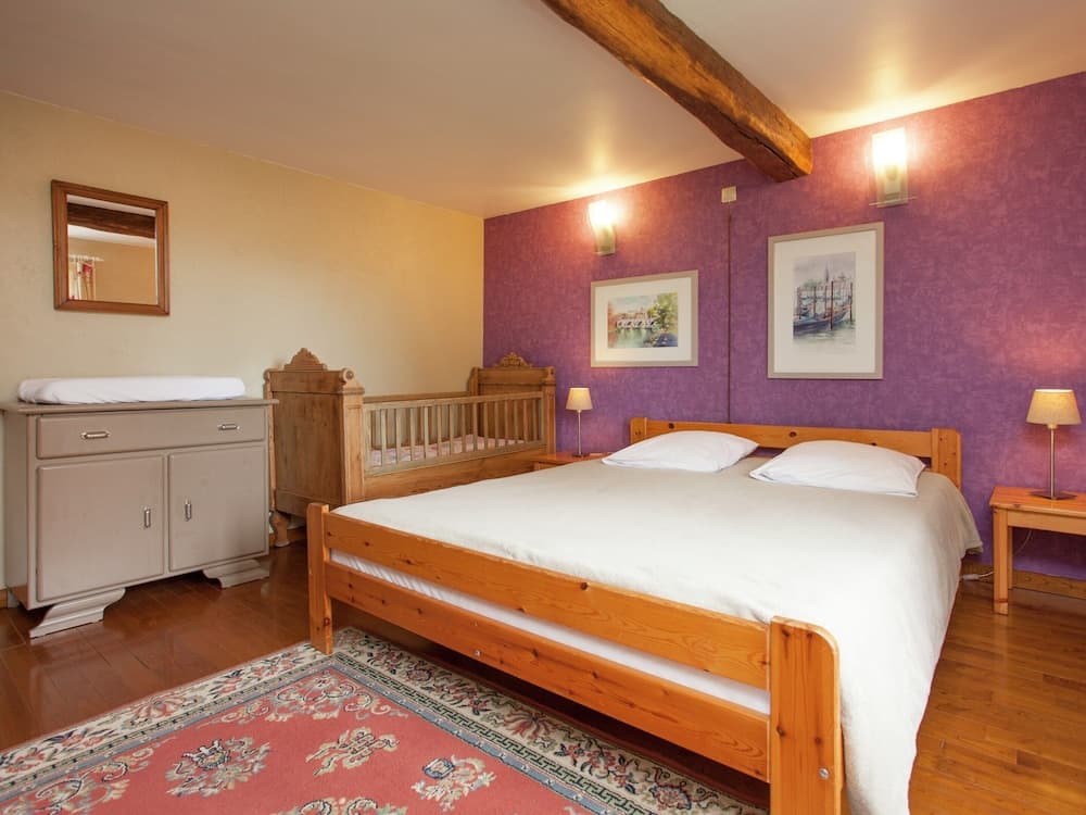 Cozy Family Home in Humain