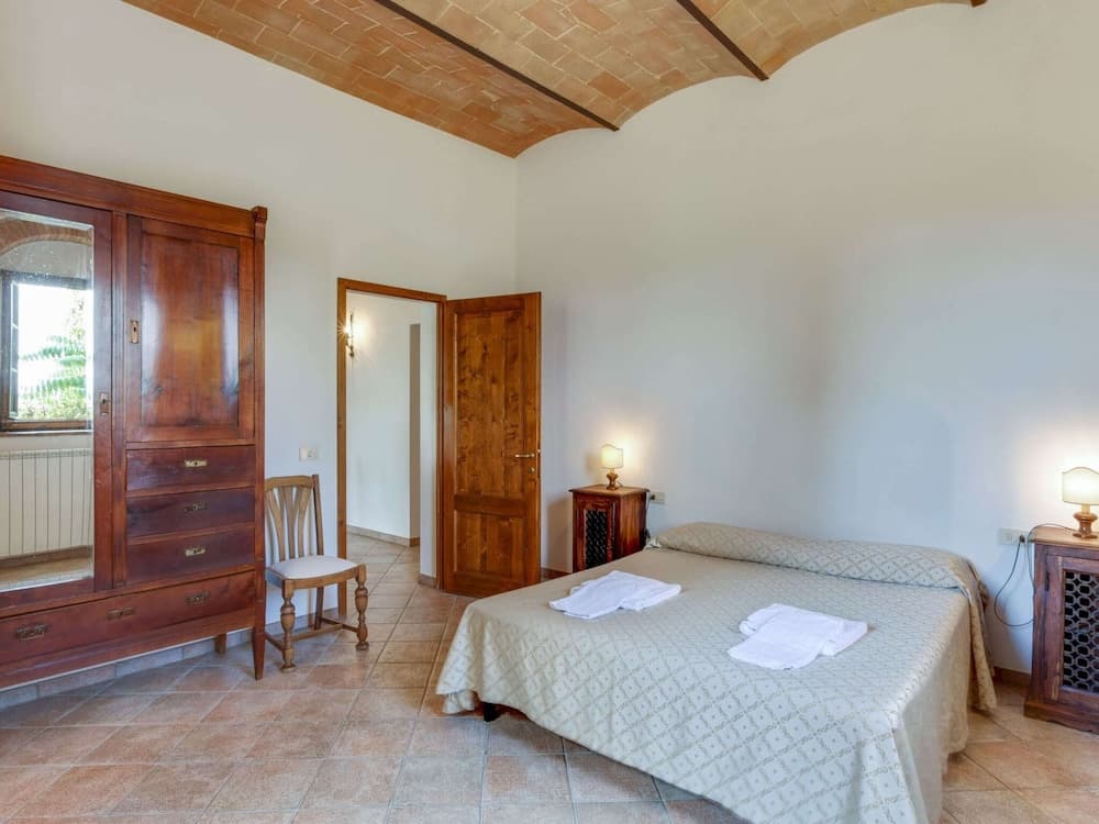 Apartment With Pool in Barberino Val D'elsa