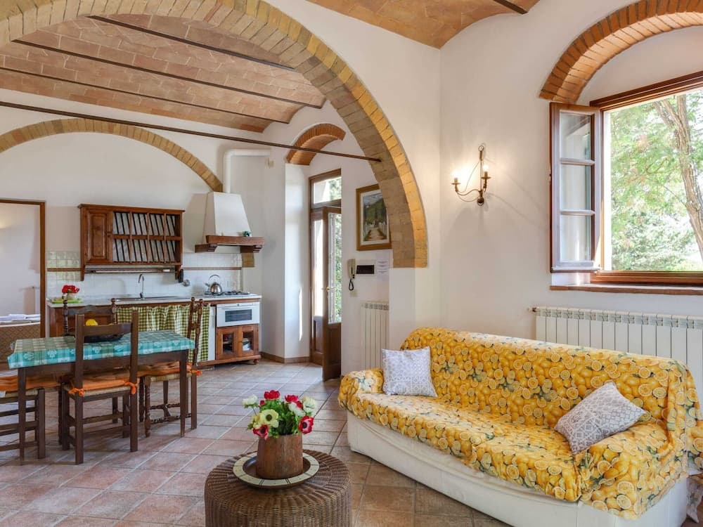 Apartment With Pool in Barberino Val D'elsa