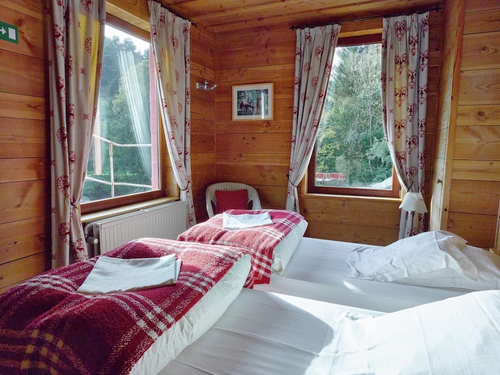 Luxurious Villa in Stoumont With Sauna