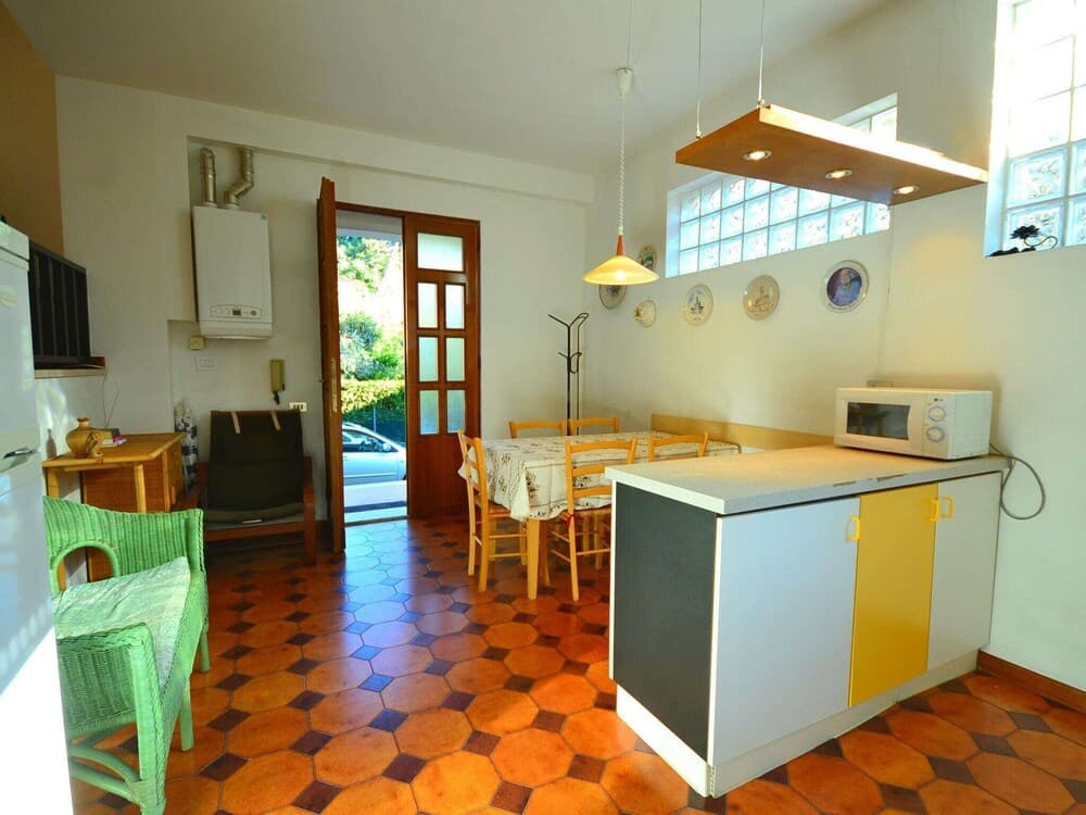 Modern Holiday Home in Massa With Garden