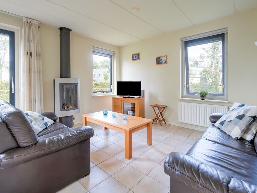 Serene Holiday Home in Gaasterlan-sleat With Garden