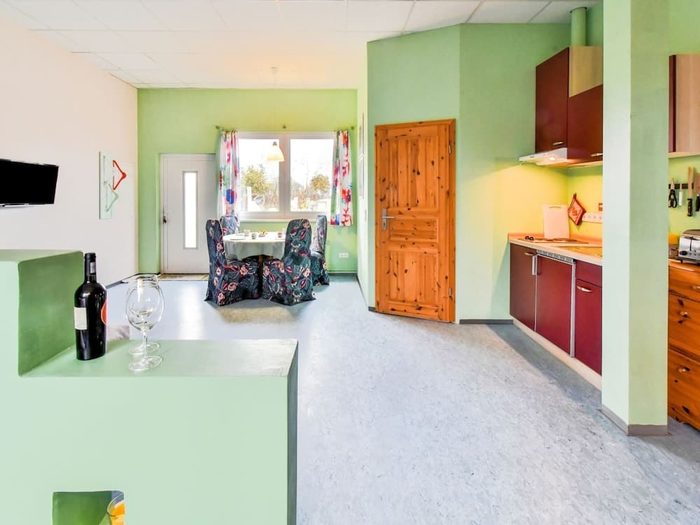 Modish Apartment in Rövershagen near Sea