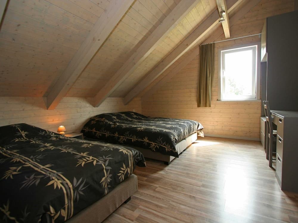 Luxurious Villa in Nadrin Belgium with Sauna & Hot Tub