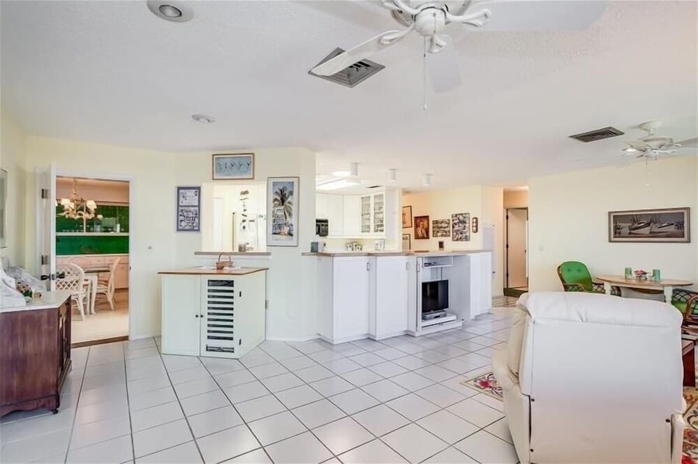 S-141 Damficare 3 Bedroom Home by Redawning