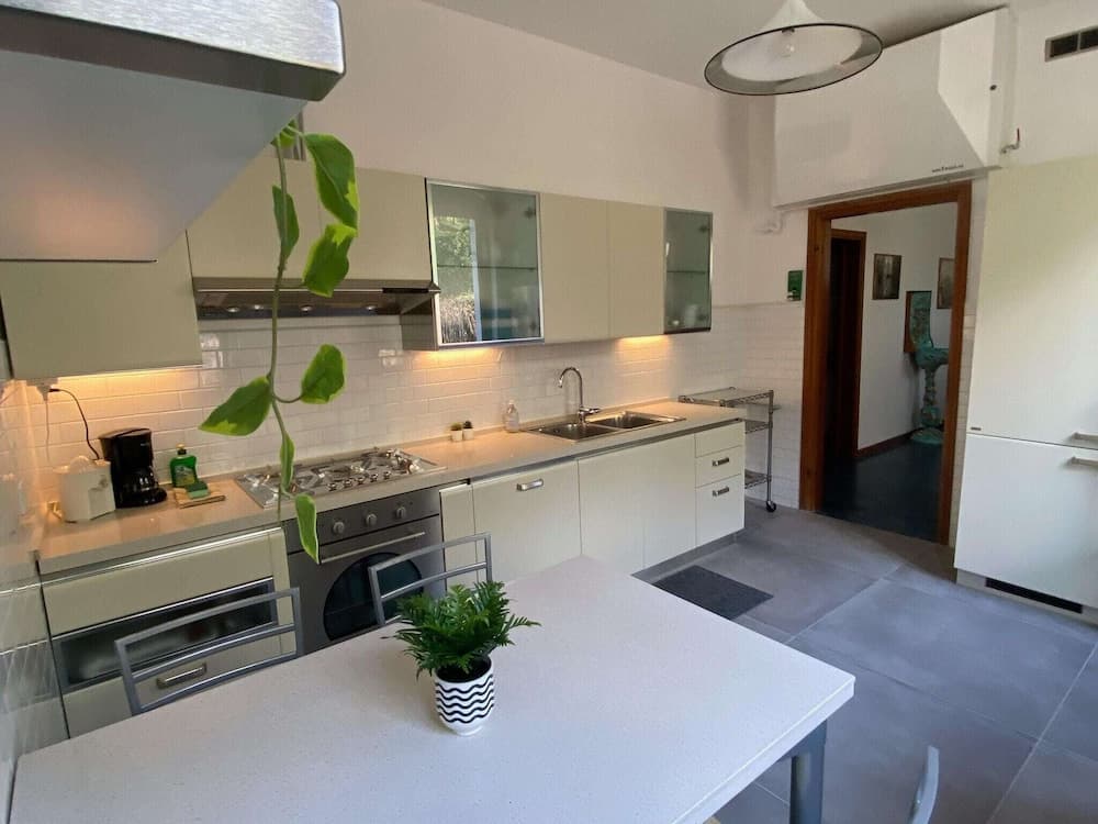 Detached Villa With Garden a Short Distance From the Lake