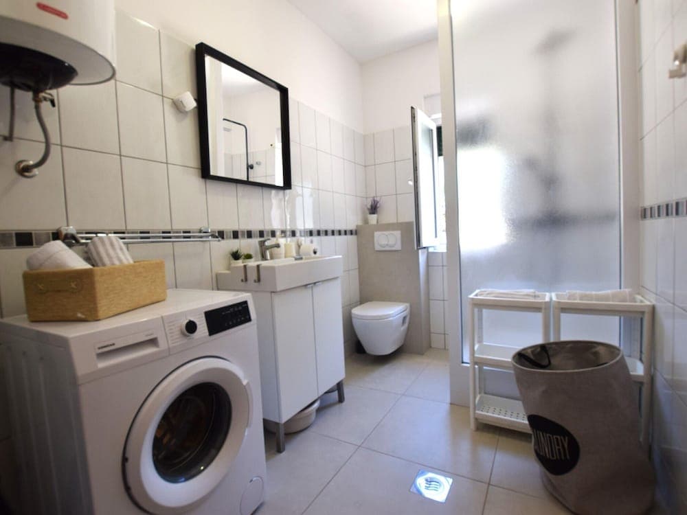 Island Escape With Pool