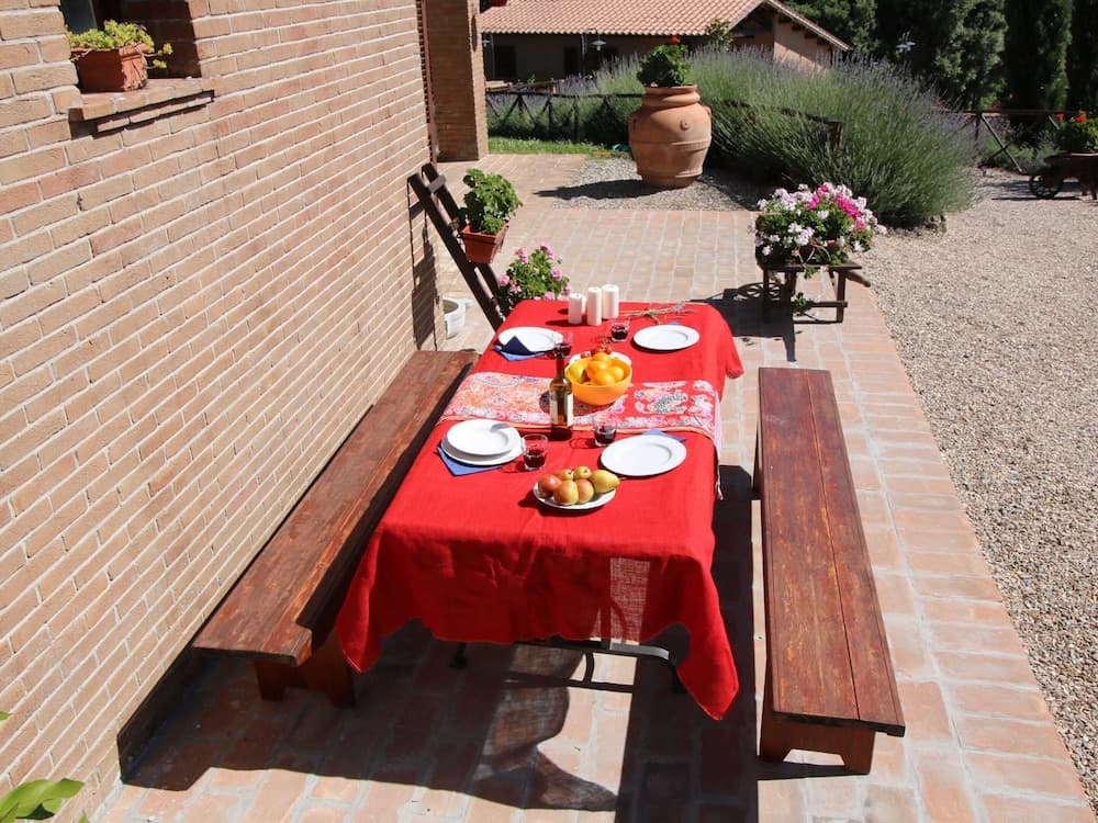 Mansion in Montefiascone Near Rocca dei Papi