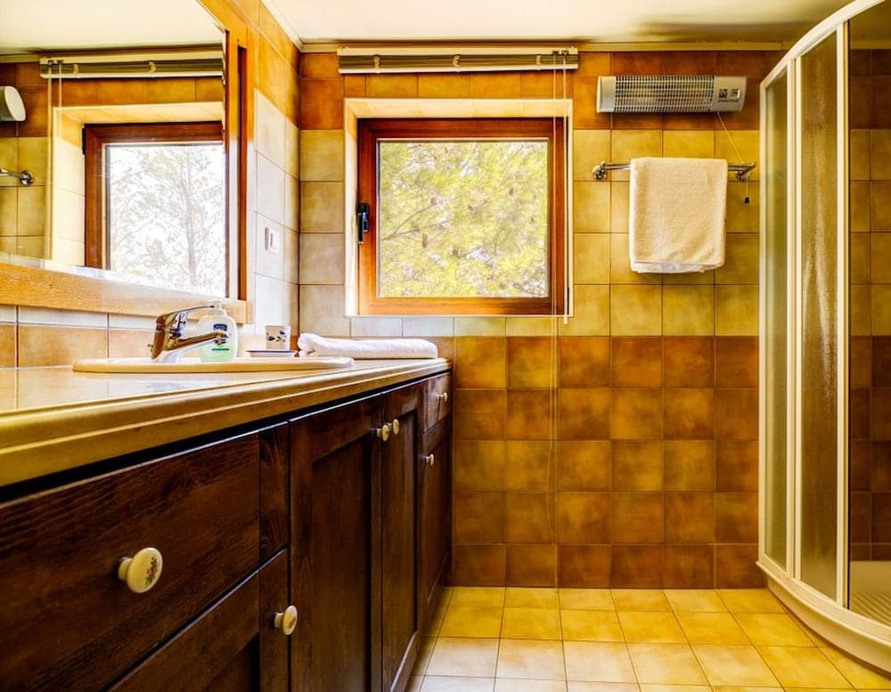 Sprawling Vlilla in Malades