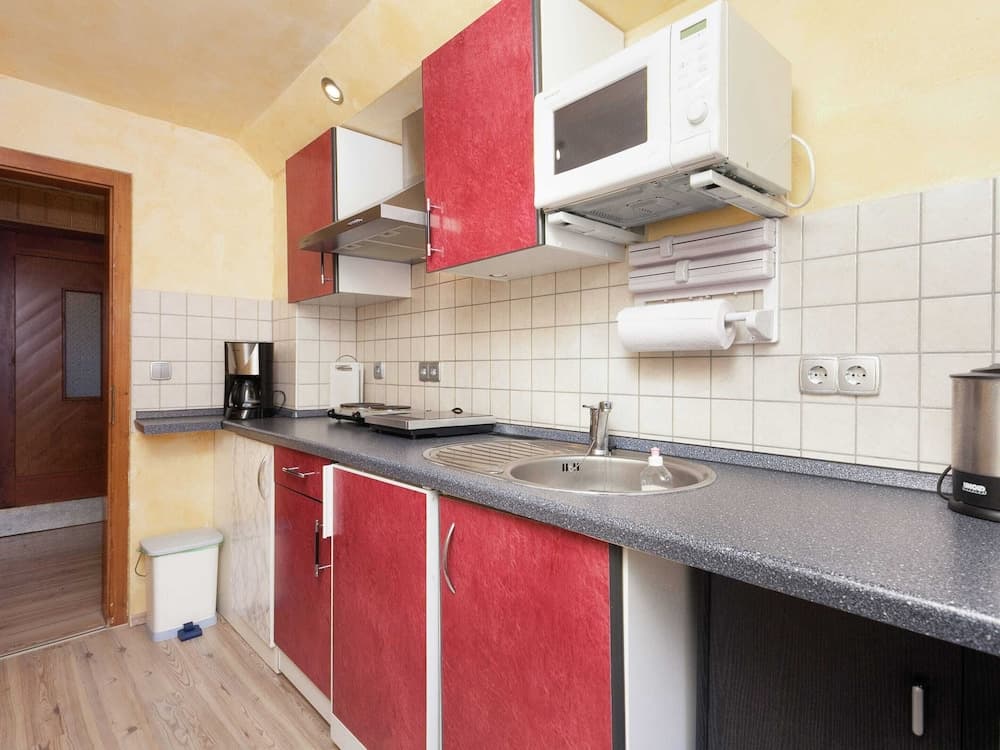 Peaceful Forest Getaway