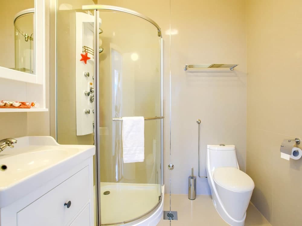 Superb Apartment in Murter with Hot Tub