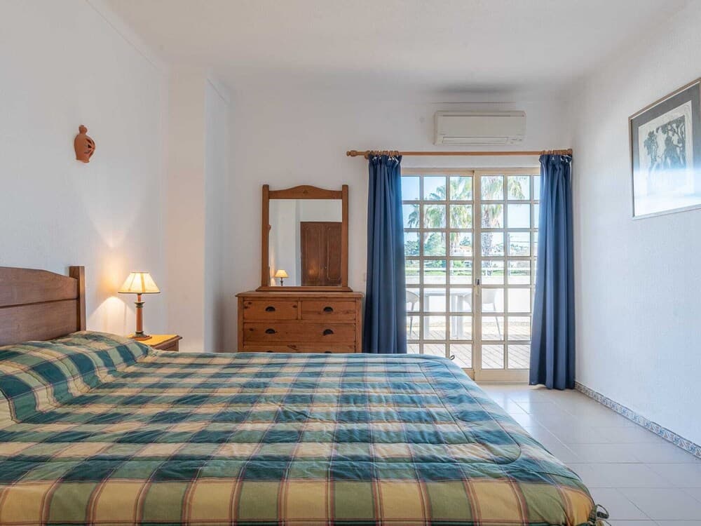 Modern Villa in Albufeira With Private Swimming Pool