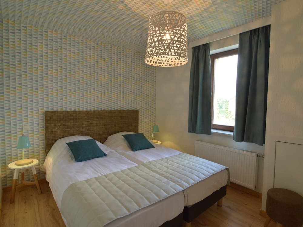 Gorgeous Holiday Home in Waimes With In-house Theatre & Pool