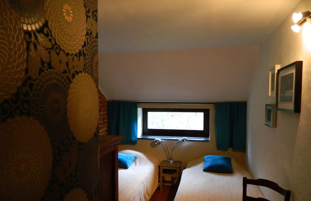 Regional House With Exposed Timber Frame Elements Full of Authenticity and Charm in a Green Area