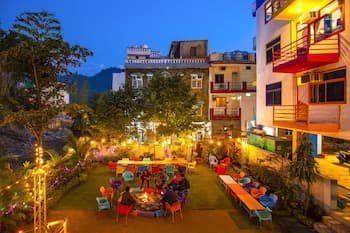 goSTOPS Rishikesh Tapovan - Hostel