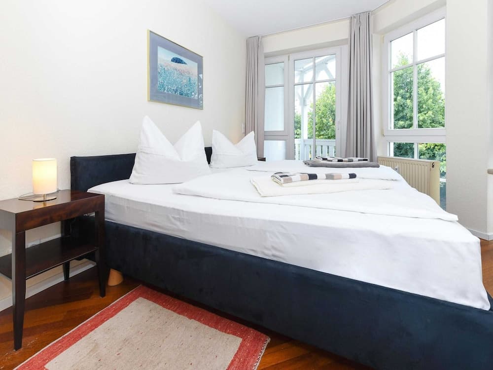 Comforts Near Seaside Charm