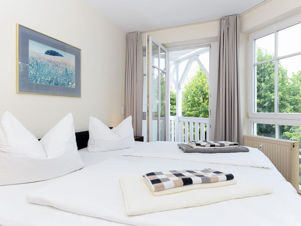 Comforts Near Seaside Charm