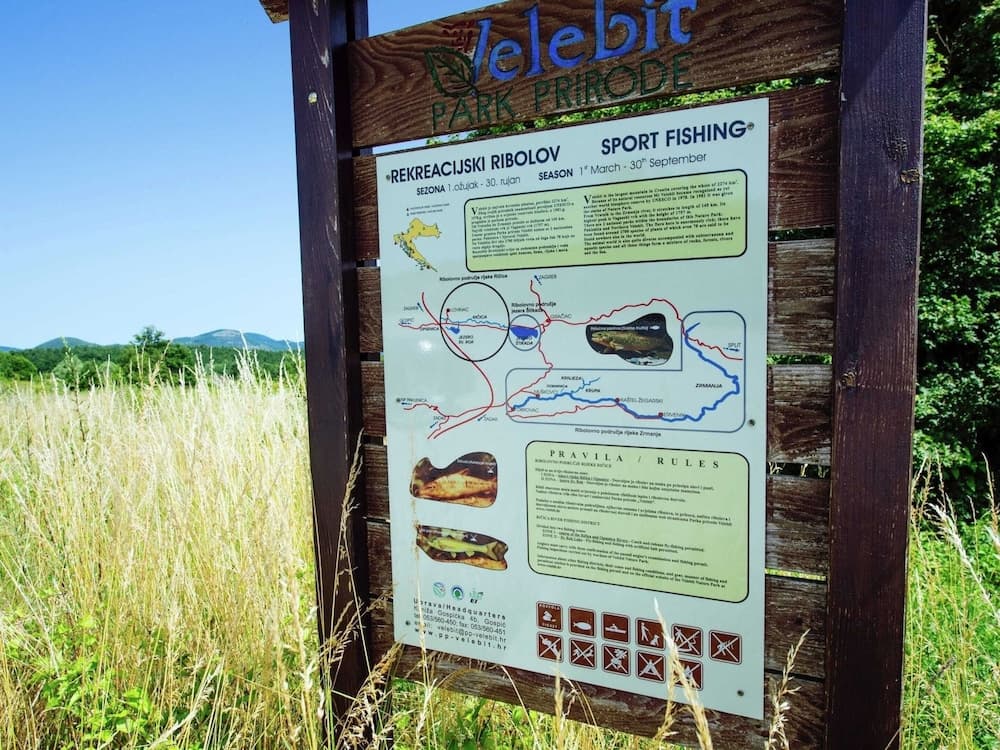 Quiet Country Side Cottage with Private Garden & WiFi near Nature Park Velebit