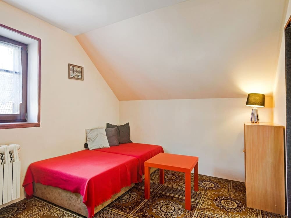 Mountain Home With Garden