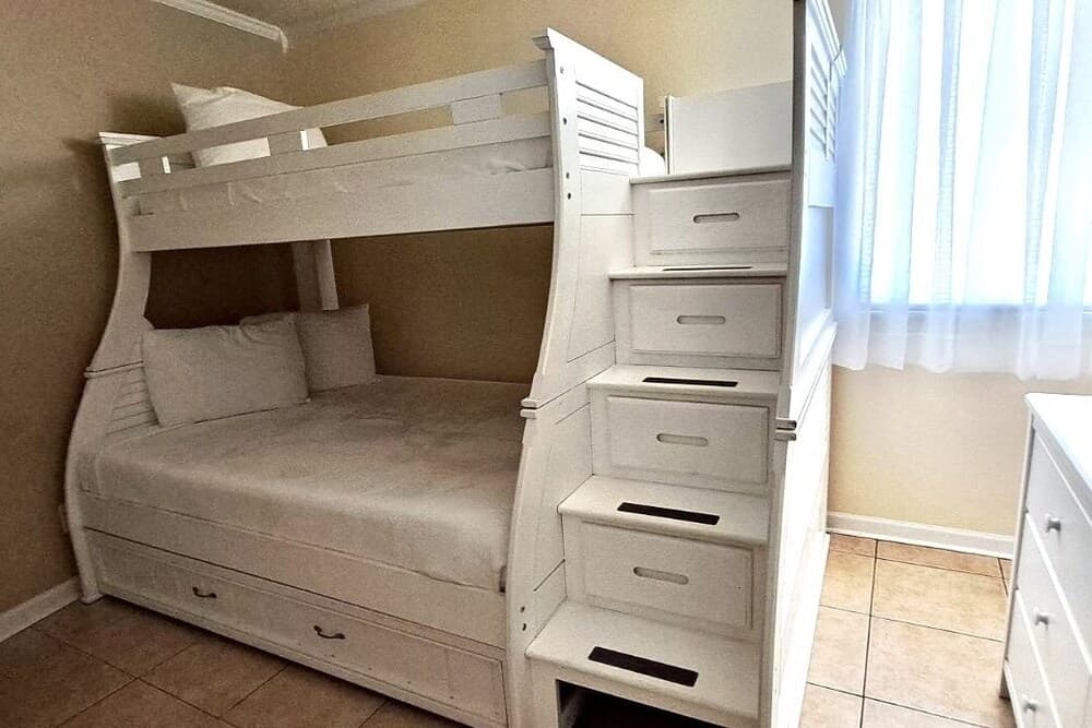 Sea Breeze 211 2 Bedroom Condo by RedAwning