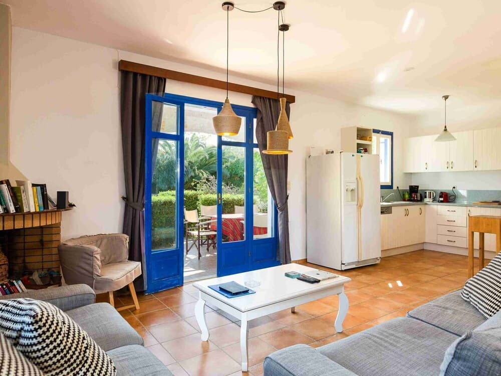 Villa near Beach with Swimming Pool, Garden, Terrace