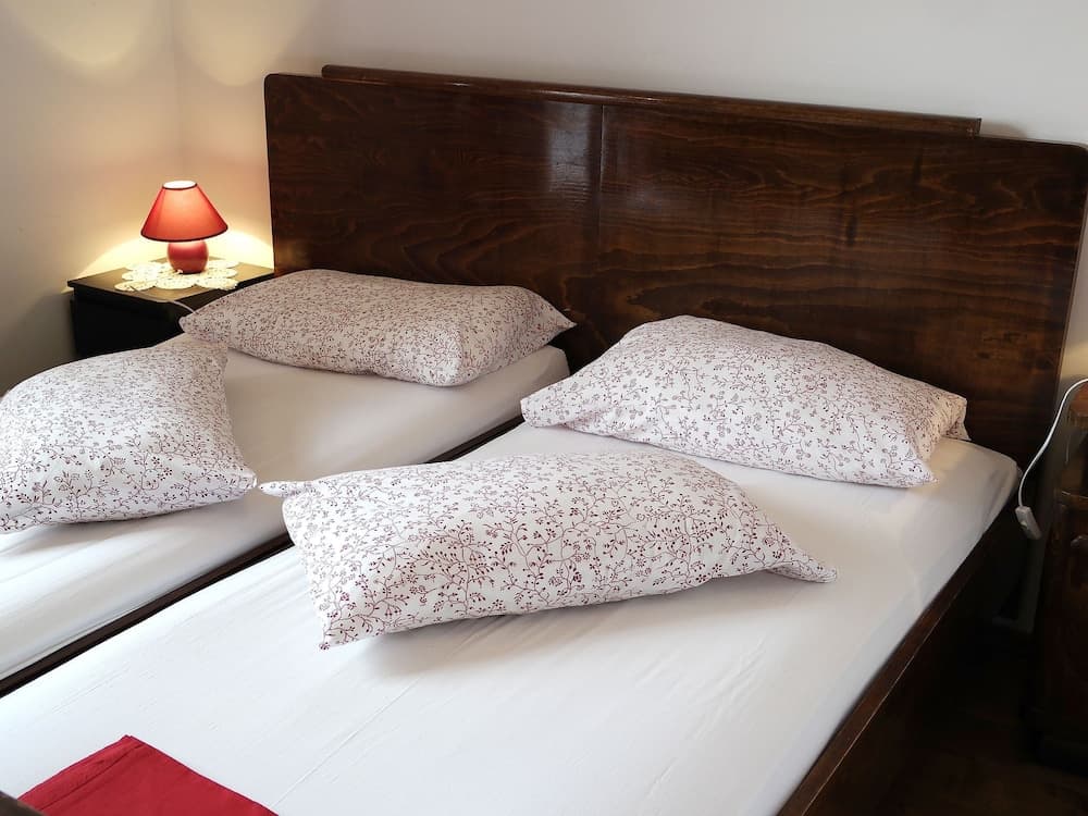 Luxurious Holiday Home With Pool in Poljica