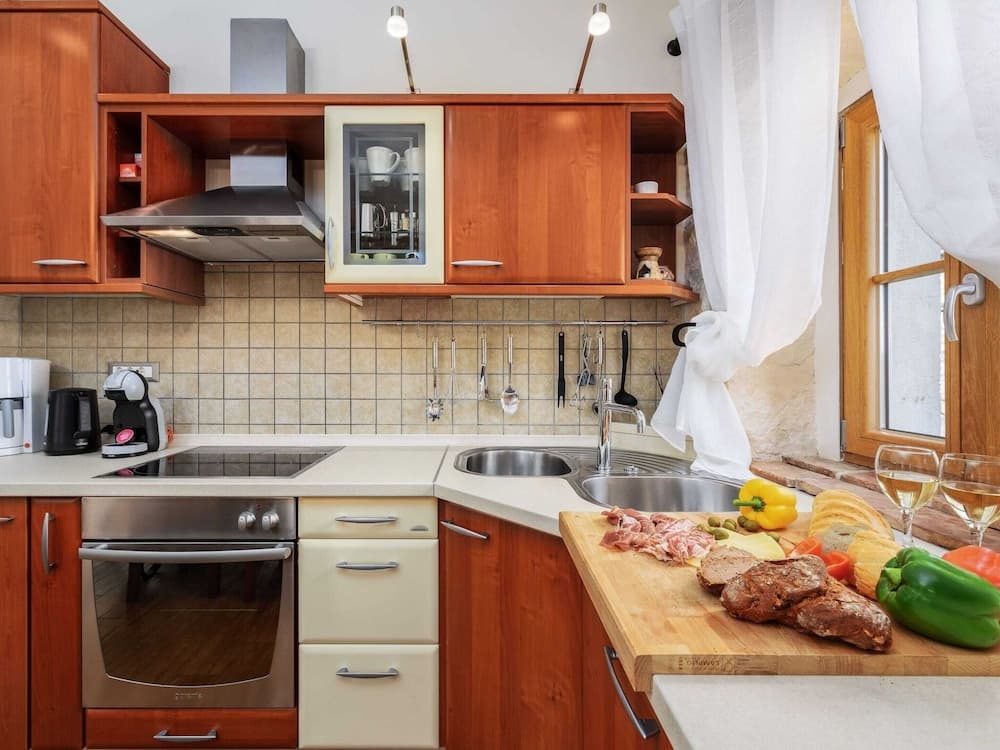 Lovely Stone House With Private Swimming Pool