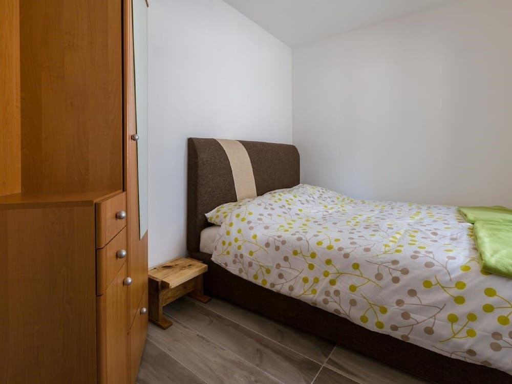 Large Holiday Home With Private Pool, Wellness & Sea View