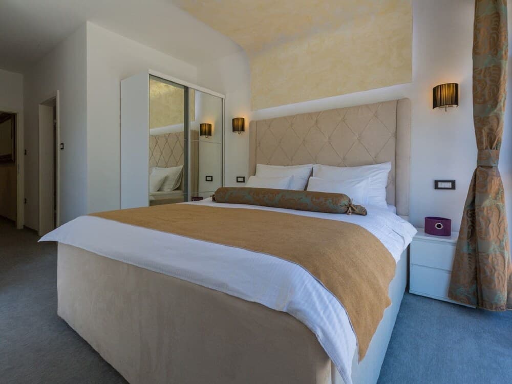 Modern Holiday Home in Grizane With Swimming Pool