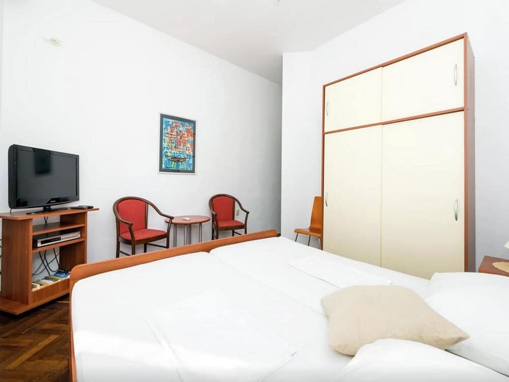 Authentic Unit Overlooking Dubrovnik old Town and Lokrum Island, Private Terrace