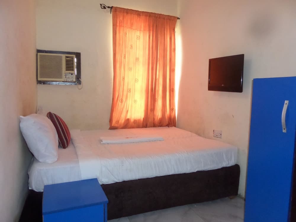 Ikeja Transit Hotel Iyala