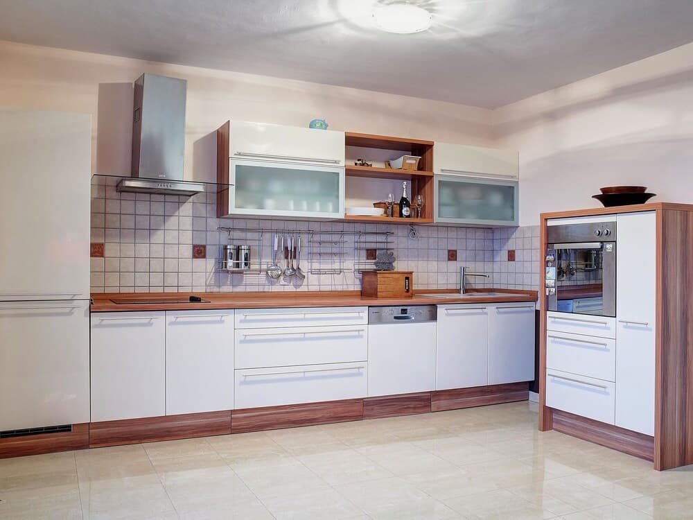 Modern Holiday Home in Kastel Sucurac by the Sea