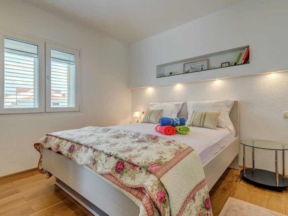 Apartment in Arbanija With Terrace