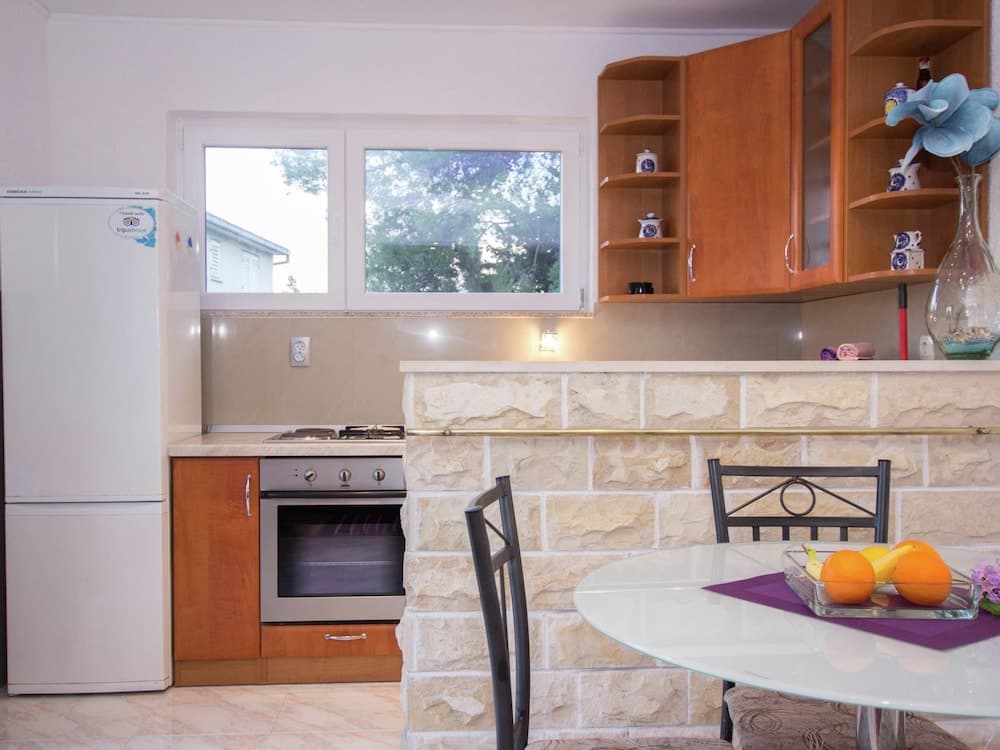 Modern Apartment With Pool and Terrace