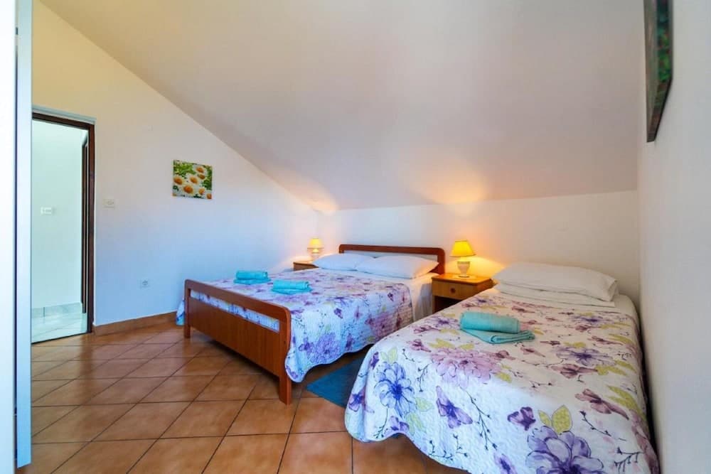 Comfortable Apartment With Balcony in a Quiet Area, Near the Beach