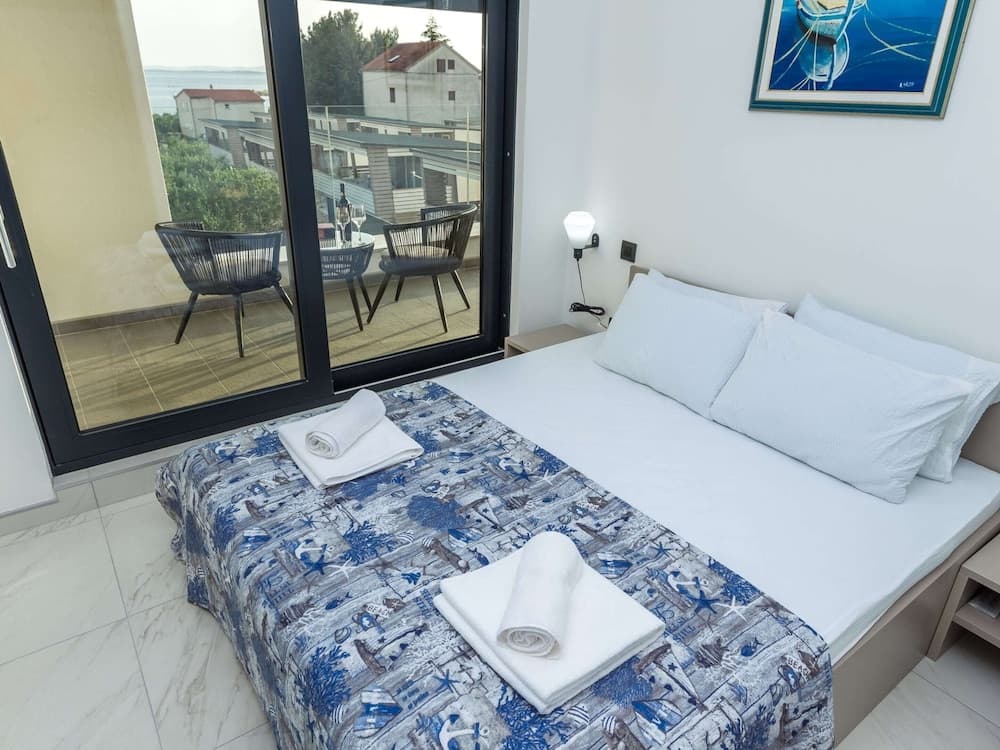 Luxury Villa With Private Pool, Great sea View, Near the Beach