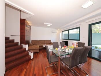 Luxurious Apartment in Seline Dalmatia, Offering sea Views